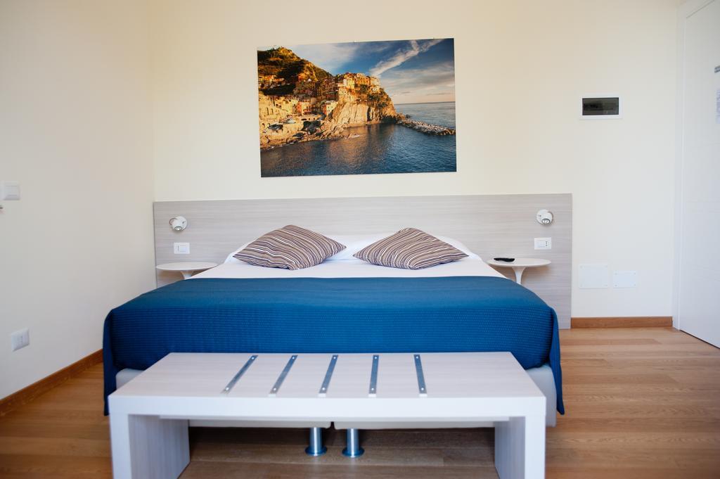 B&B Via Delle 5 Terre La Spezia Room photo