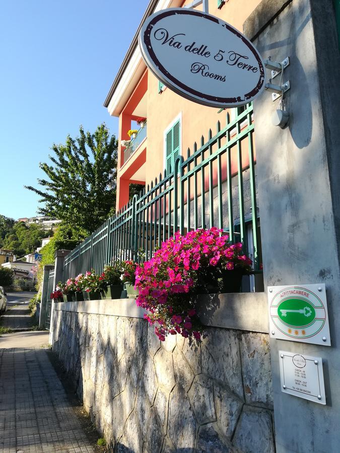 B&B Via Delle 5 Terre La Spezia Exterior photo